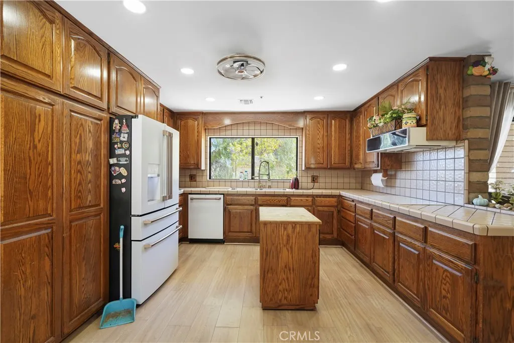 34335 Agua Dulce Canyon Road, Agua Dulce, California 91390 home-pic-26